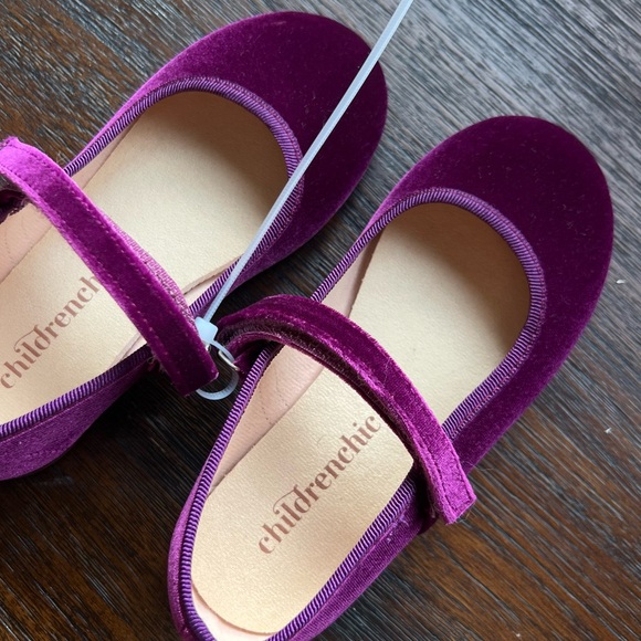 NWOT Children Chic Velvet Mary Jane Flats - Picture 2 of 3
